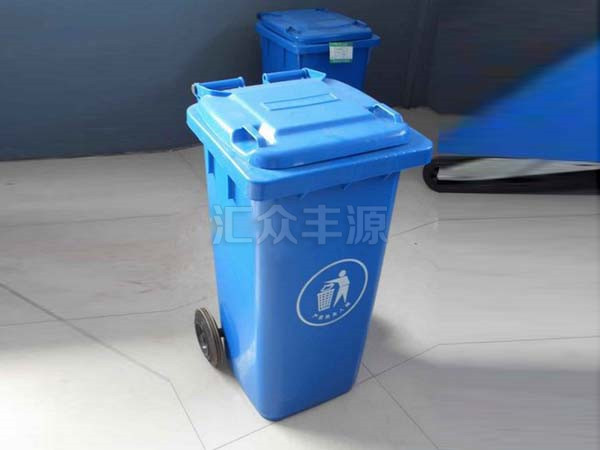 不锈钢垃圾桶图片